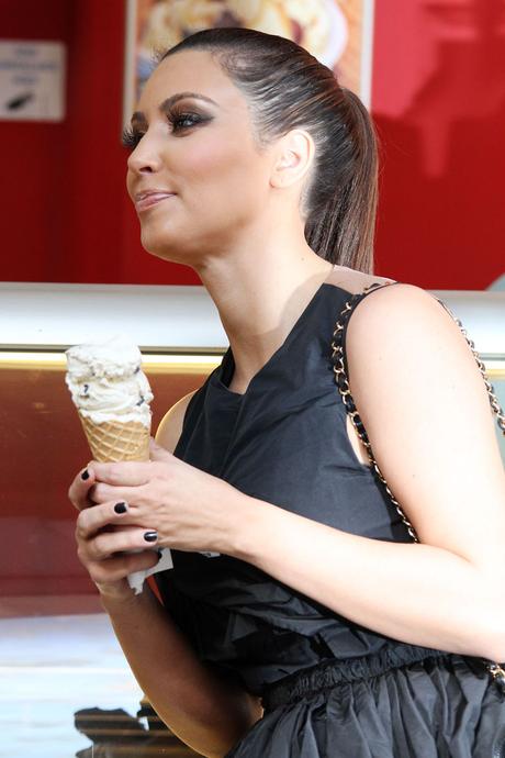 Kim Kardashian Y El Helado 10