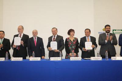 FIRMAN SEMOV Y AMIS CONVENIO PARA REGULAR EL SERVICIO DE GRÚAS