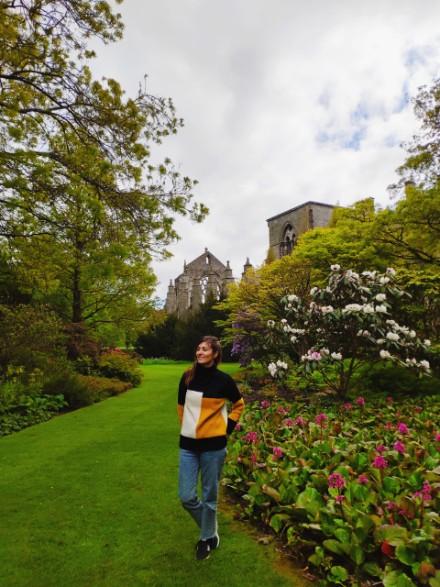 Consejos para viajar a Edimburgo: qué ver, tours y ocio en la ciudad hollyrood-jardines
