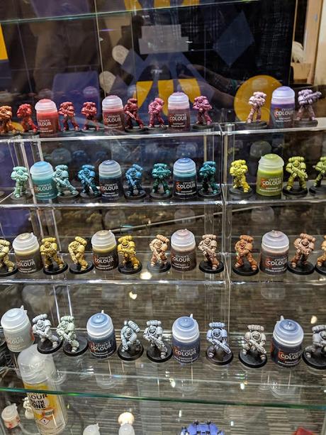 Matrices de los Knights del Caos y datos sobre Contrast