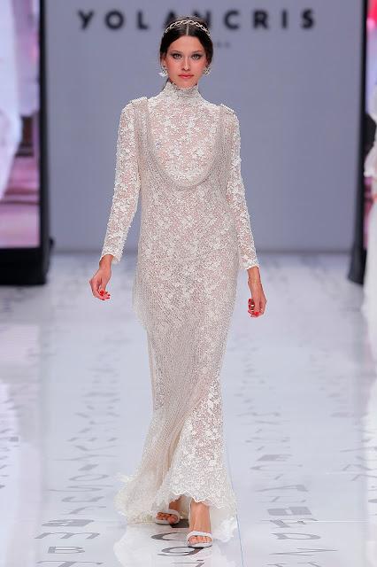 Las novias libres y sin miedo de YolanCris 2020 vuelven a revolucionar la pasarela de Valmont Barcelona Bridal Fashion Week