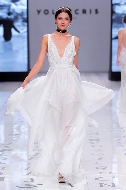 Las novias libres y sin miedo de YolanCris 2020 vuelven a revolucionar la pasarela de Valmont Barcelona Bridal Fashion Week