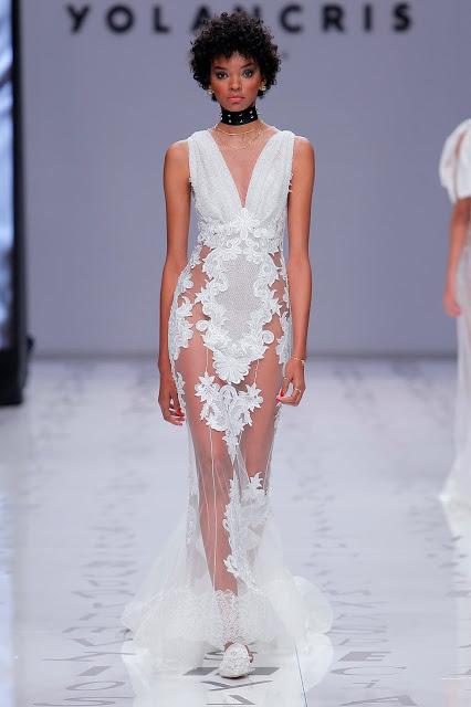 Las novias libres y sin miedo de YolanCris 2020 vuelven a revolucionar la pasarela de Valmont Barcelona Bridal Fashion Week