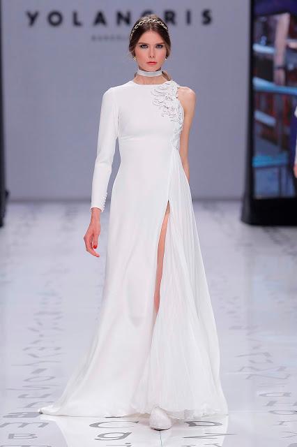 Las novias libres y sin miedo de YolanCris 2020 vuelven a revolucionar la pasarela de Valmont Barcelona Bridal Fashion Week