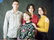 Mourn Olzen Twinz Sala