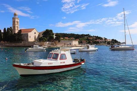 ▷ Cueva azul Croacia (+ mejores tours de Split, Hvar y Trogir) Hvar-town-on-Hvar-island-in-Croatia.jpg.optimal ▷ Cueva azul Croacia (+ mejores tours de Split, Hvar y Trogir)