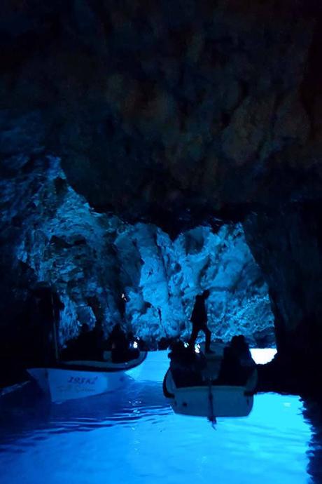 Blue-Cave-tour-from-Split-Croatia-our-experience-and-practical-tips-for-your-visit.jpg.optimal ▷ Cueva azul Croacia (+ mejores tours de Split, Hvar y Trogir)