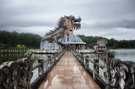 ARQUITECTURAS OLVIDADAS: PARQUE ACUÁTICO HO THUY TIEN