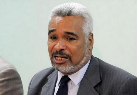 Camacho aclara a Menèndez eventual modificación constitución es asunto dominicano.