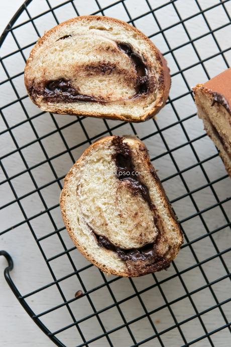 Pan de chocolate fácil, Este pan es perfecto para el desayuno o para la merienda con una buena taza de café. Receta de elgatogolos.com