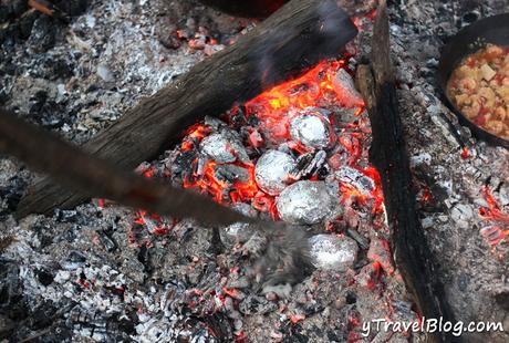 cooking-over-an-open-fire ▷ Comente las recetas de cocina de la fogata y los consejos para cocinar a fuego abierto por 21 recetas sabrosas de fogata para comidas deliciosas al aire libre