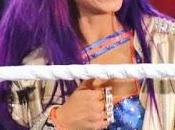 Misterio entre Sasha Banks esconde pero reconoce