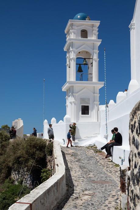 ▷ Cómo caminar de Fira a Oia, el paseo más hermoso en Santorini Church-Bells.jpg.optimal ▷ Cómo caminar de Fira a Oia, el paseo más hermoso en Santorini