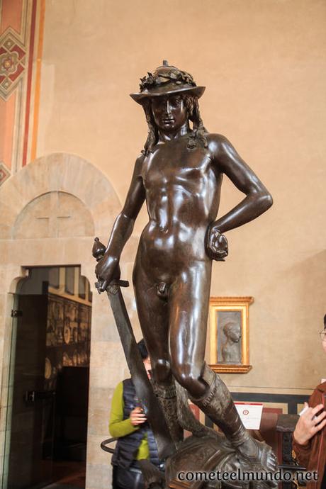 escultura-donatello-en-el-bargello Los mejores museos de Florencia: ¡No te vayas sin haberlos visto!