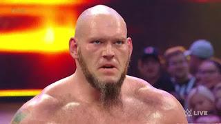 Lars Sullivan en problemas para conseguir  trabajo si la WWE lo despidiera