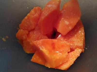 PORRA DE PAPAYA, CÍTRICOS CON SALMÓN AHUMADO Y AROMAS DE ENELDO