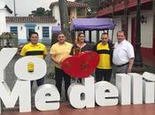Renault premió colaboradores viaje planta ensamblaje medellín
