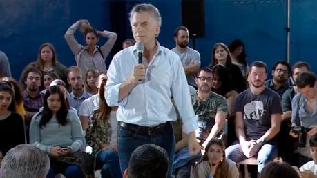 Macri habla a militantes de Cambiemos, en un acto partidario que protagonizó en la Capital Federal