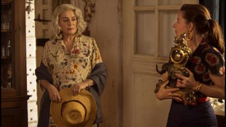 Gozosos y sorprendentes parentescos – Crítica de “La última locura de Claire Darling” (2018)