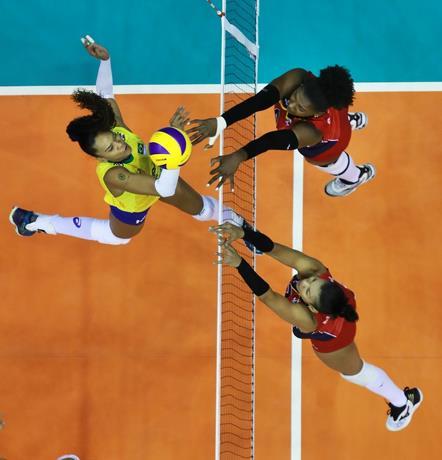 Voleibolistas dominicanas ganan a Rusia y a Brasil; hoy se enfrentan a China.
