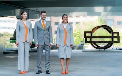 Ion Fiz, Repsol, moda española, Made in Spain, traje, vestido, vestido corto, uniforme, vestidos cóctel, uniforme azafata, uniformes de trabajo, traje hombre, trajes, 