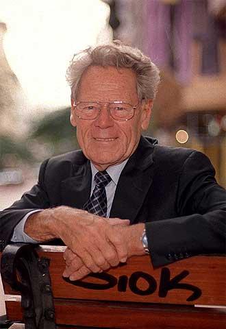 No se puede mostrar la imagen “http://www.elpais.com/recorte/20060625elpepisoc_3/XLCO/Ies/20060625elpepisoc_3.jpg” porque contiene errores.