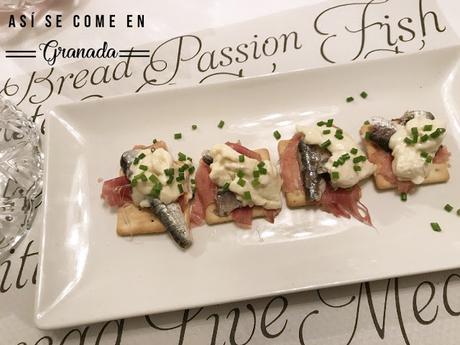 Tostas de boquerones con mayonesa Tostas de boquerones con mayonesa