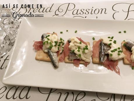 Tostas de boquerones con mayonesa Tostas de boquerones con mayonesa