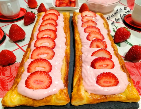 BANDA DE HOJALDRE CON MOUSSE DE FRESAS BANDA DE HOJALDRE CON MOUSSE DE FRESAS