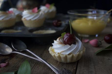 Mini Lemon Meringue Pies #Asaltablogs { Mini Tartaletas de Limón y Merengue}