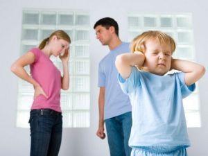 Nos separamos ¿Cómo explicar la separación a los hijos? discusiones-hijos-peleas