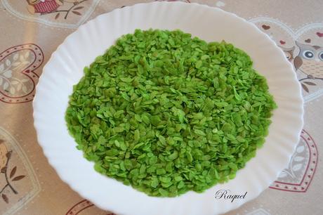 Lubina rebozada con escamas de arroz verde