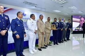 Será instalada fábrica de zapatos y uniformes militares en Enriquillo, Barahona.