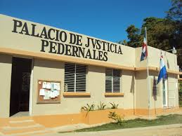 Dictan prisión a adolescente hirió otro en escuela de Pedernales.