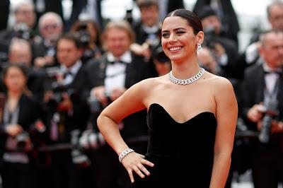 Lorenza Izzo brilla en Cannes