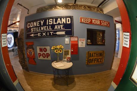 Coney-Island-Museum-Entrance ▷ Descubre estos 10 museos de Nueva York