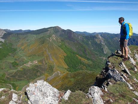 Sierra del Robezo, Peña Salgada en circular.