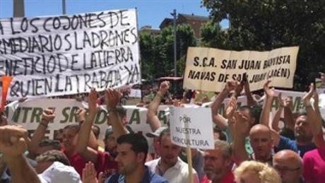 Protesta de los agricultores por el precio del aceite de oliva