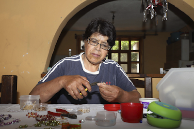 DESTINA BENEFICIARIA APOYO DE SALARIO ROSA PARA EL BIENESTAR DE SU FAMILIA