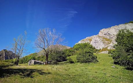 Peña Rueda y Agüeria desde Lindes