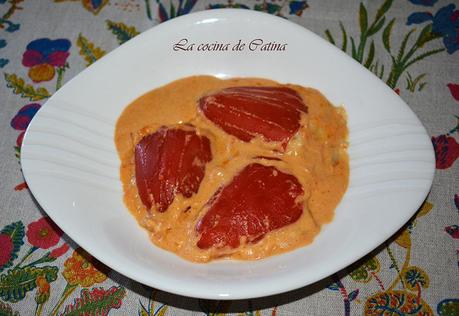 Pimientos del piquillo rellenos de bacalao y gambas