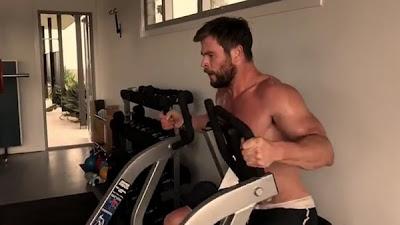 Chris Hemsworth sigue amando a Thor