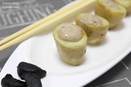 PATATAS RELLENAS DE MAYONESA DE AJO NEGRO