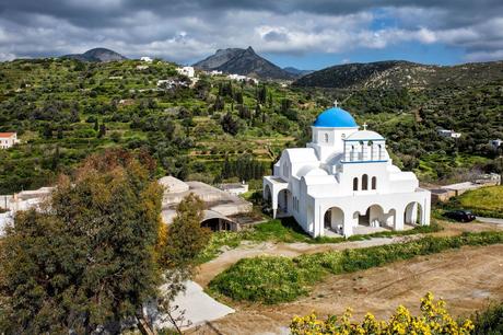 Hiking-on-Naxos.jpg.optimal ▷ Itinerario de 10 días por Grecia: Santorini, Naxos, Mykonos y Atenas