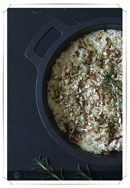 Arroz salteado con Bacon y Almendras Arroz salteado con Bacon y Almendras