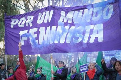 #NiUnaMenos: “SE VA A CAER: Los feminismos lo estamos tirando”