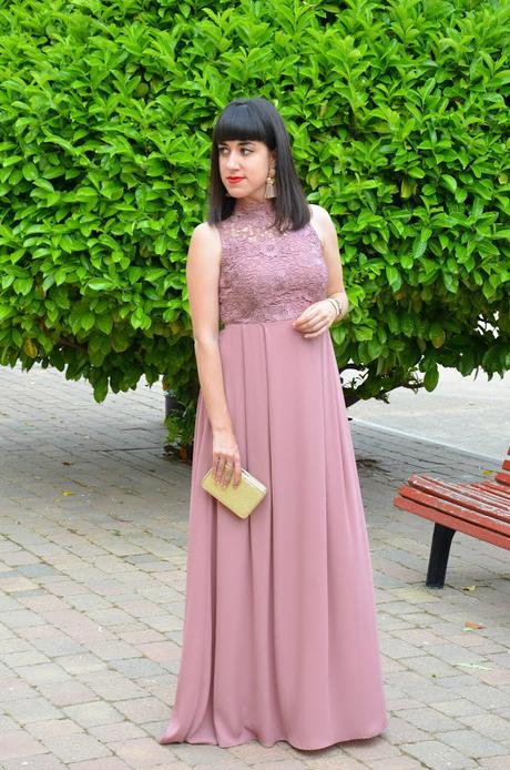 Maxi vestido rosa con encaje