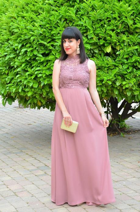 Maxi vestido rosa con encaje