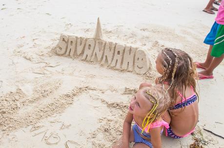 Sand-sculpting-White-Beach-Boracay-Island-Philippines ▷ Comentario sobre cosas emocionantes que hacer en la isla de Boracay con niños por Boracay Island Filipinas con niños | Islas, Playas y Snorkel | UTUTravel.com