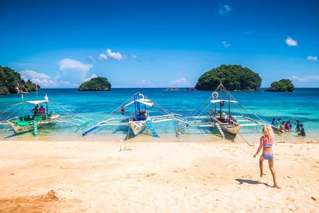 Ilig-Iligan-Beach-Boracay-Island-the-Philippines ▷ Comentario sobre cosas emocionantes que hacer en la isla de Boracay con niños por Boracay Island Filipinas con niños | Islas, Playas y Snorkel | UTUTravel.com